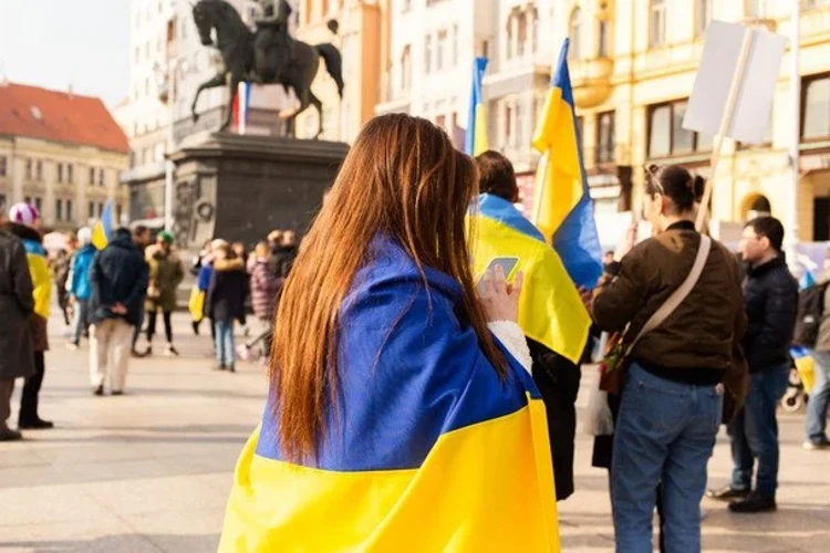 Хронологія публікацій до Дня Державного Прапора 23 серпня